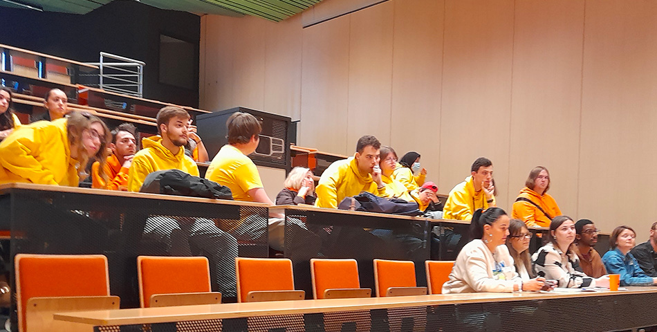 Des jeunes d'Unis Cité à la rencontre de responsables d'entreprise
