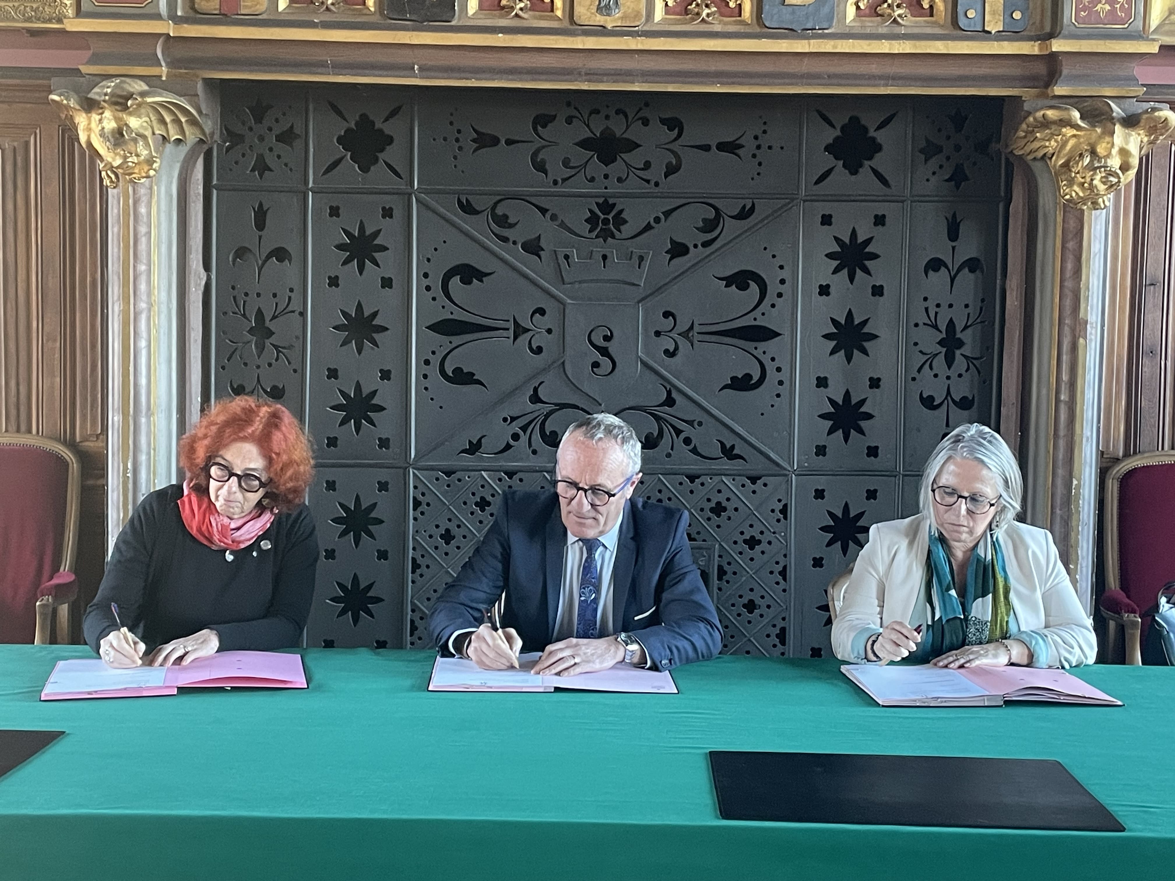 L'Agglomération Saumur Val de Loire signe un accord de prévoyance pour ses agents !