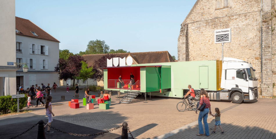 Mumo x Centre Pompidou voyage jusqu'à Saumur et Montreuil-Bellay